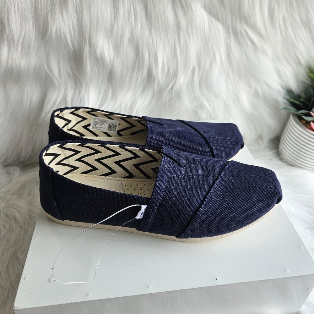 TOMS Alpargata Slip-On Flats – Navy Blue – Women’s Size 6 (New Without Tags) - Picture 2 of 8